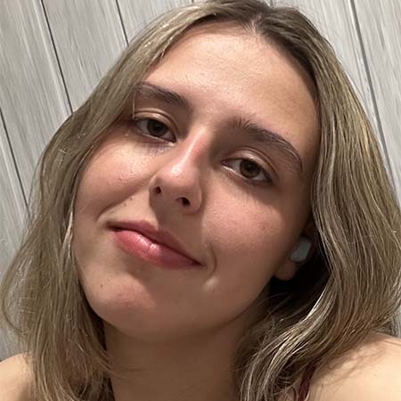 Lara Van Geet, studente sociaal werk aan HOGENT.